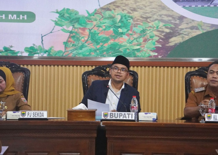 Bupati Batang Salurkan Bankeu Rp15,8 Miliar untuk Desa, Warning Ini
