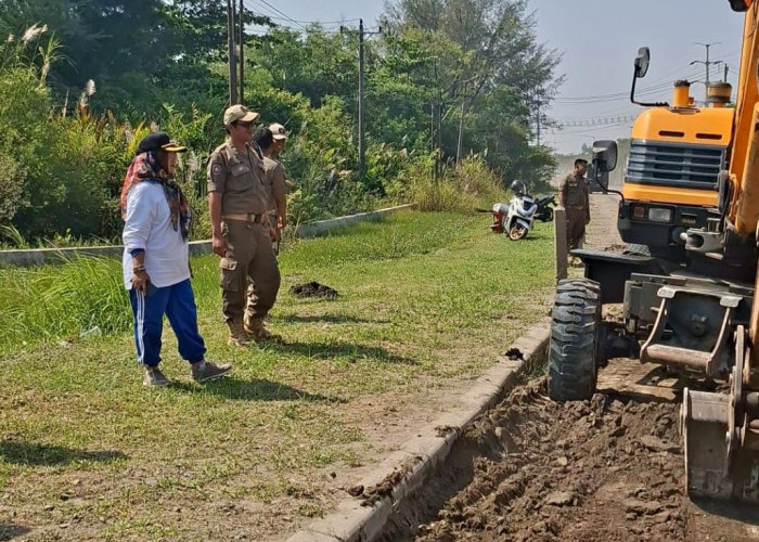 Ceceran Tanah di Jalan Yos Sudarso Mulai Dibersihkan, Penanganan Terpadu Langsung Diterjunkan