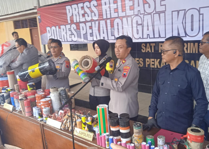 Razia di Kota Pekalongan, Polres Sita 76 Balon Liar dan 684 Petasan