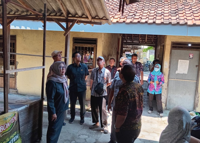 Pedagang Curhat ke DPRD, Lantai Becek dan Atap Bocor Jadi Keluhan di Pasar Mejasem Kabupaten Tegal 