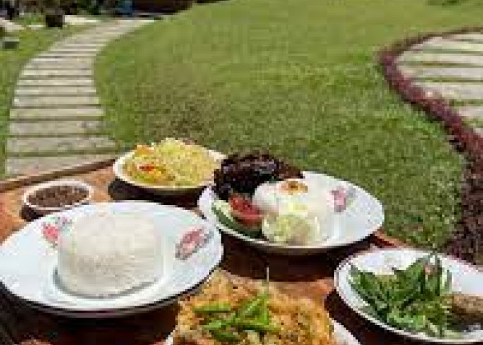 Menikmati Makanan di Kota Satria, Berikut 7 Tempat Makan Dengan View Alam di Purwokerto