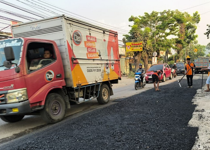 DPU Semarang Kebut Perbaikan Jalan Kalipancur, Kerusakan Berat Dibongkar Total