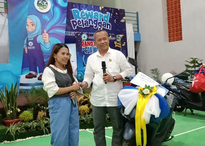 Bagikan Hadiah Pemenang Reward Pelanggan Bayar Tepat  Waktu