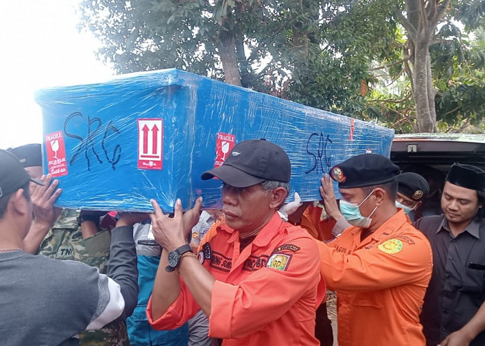 Jenazah Deni Dwi Saputra Korban KM Transport Virgo 8 Tiba di Rumah Duka di Boyolali, Tangis Keluarga Pecah 