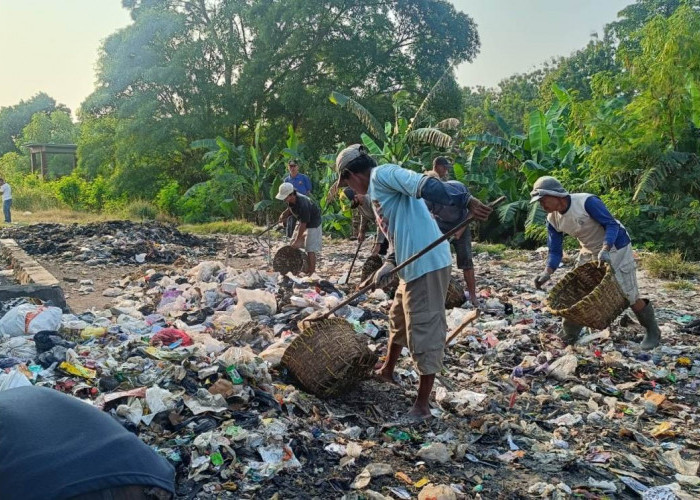 Mangkrak Berbulan-bulan, TPST Sidapurna Tegal Kembali Beroperasi Lewat Gotong Royong Warga