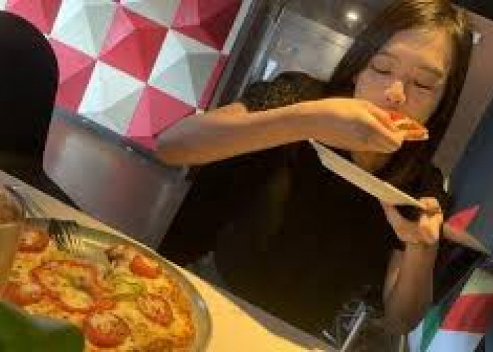 Pizza Tarik, Inovasi Pizza Panjang yang Viral di Surabaya