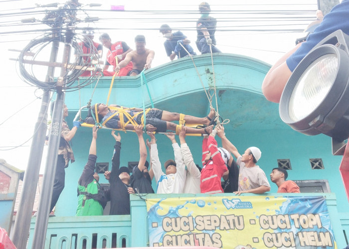 Sempat Terpental, Tukang Bangunan Tersengat Listrik Hingga Terbakar 80 Persen di Tingkir Salatiga