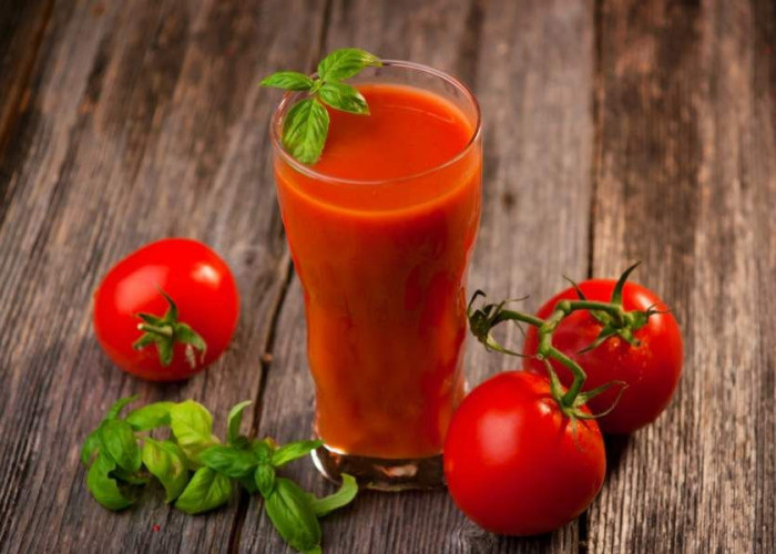Tak Ada Kata Telat, Inilah Daftar Manfaat Jus Tomat Bila Rajin Dikonsumsi