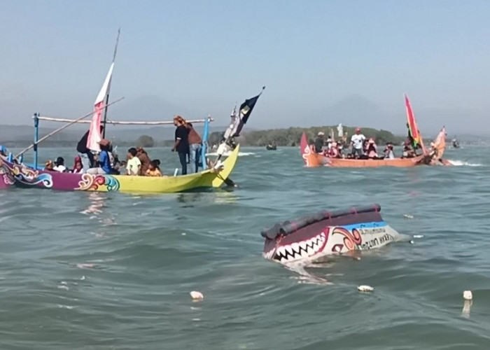 Tradisi Sedekah Laut Bulan Sura di Mangunharjo Semarang, Larung Kepala Kambing Menjaga Syukur, Budaya, dan Har