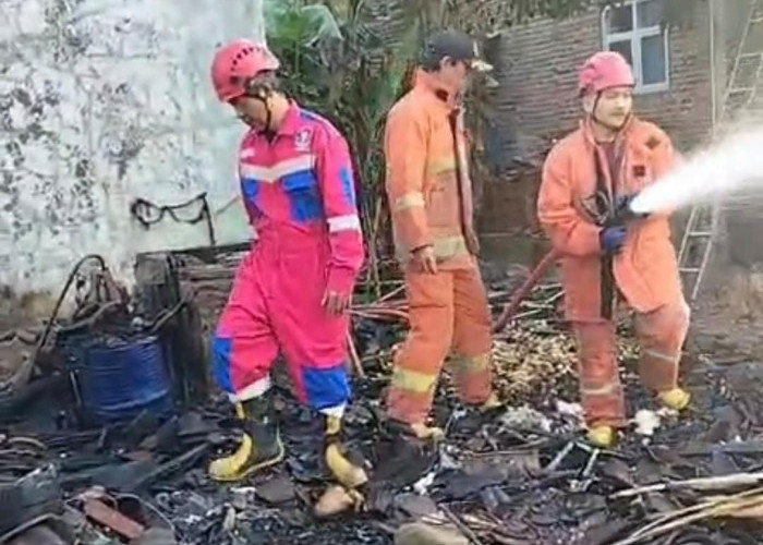 Masak Air Ditinggal Lima Menit, Dapur Warga Batuagung Tegal Ludes Terbakar 