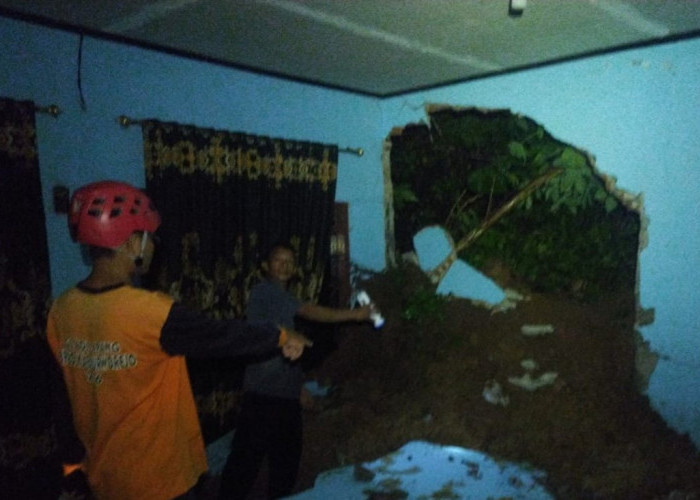 Tanah Longsor di Purworejo, Jebol Rumah Warga Satu Balita Tewas