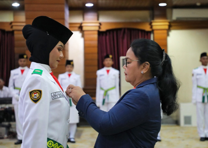 27 Paskibraka Semarang Dikukuhkan, Agustina Tekankan Kepemimpinan dan Integritas Anak Muda 