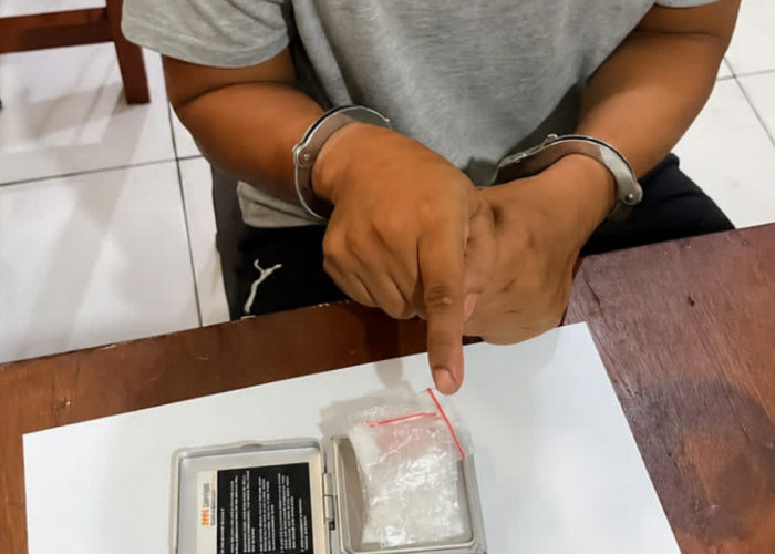 Polda Jateng Bongkar Peredaran Sabu di Tembalang, 15 Paket Diamankan