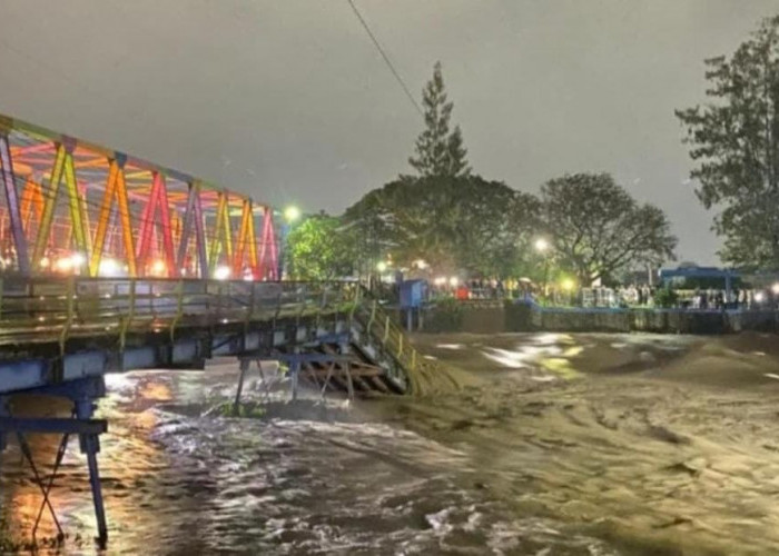 Debit Dua Sungai Naik, Picu Banjir Tiga Wilayah di Tegal