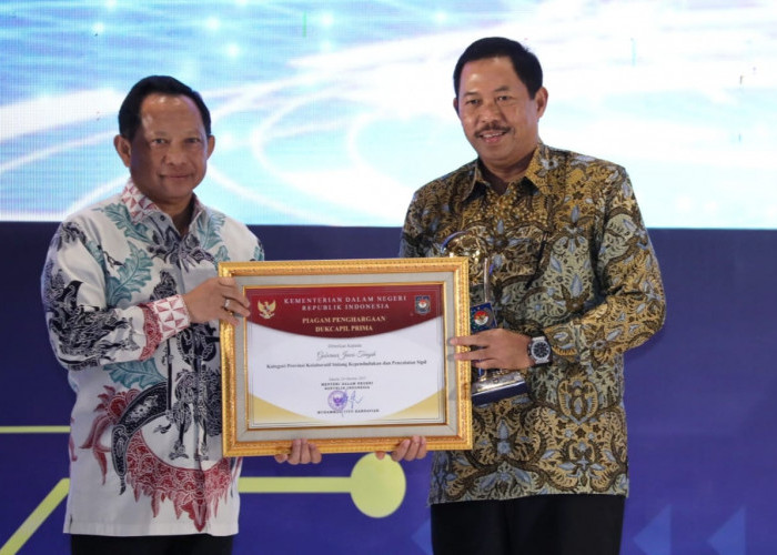 Jawa Tengah Sabet Dukcapil Prima Award Kategori Kolaboratif