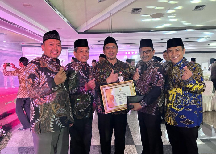 Gunakan Pemanfaatan IT, Baznas Kabupaten Tegal Diganjar Award 2023