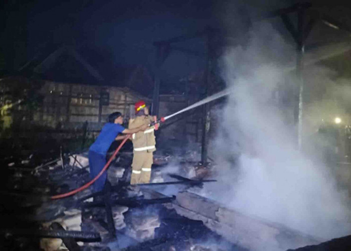 Tiga Rumah di Manggarwetan Grobogan Kebakaran, Kerugian Ditaksir Capai Ratusan Juta Rupiah
