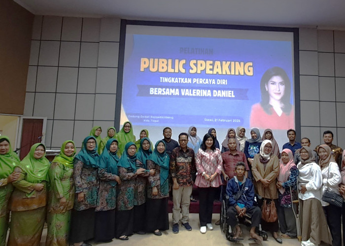 Latih Kemapuan Public Speaking Organisasi Disabilitas dan Muslimat