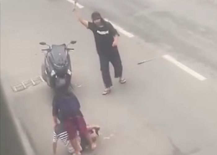 Pria Tersungkur Usai Dibacok di Jalan Semanggi Solo, Begini Kronologinya