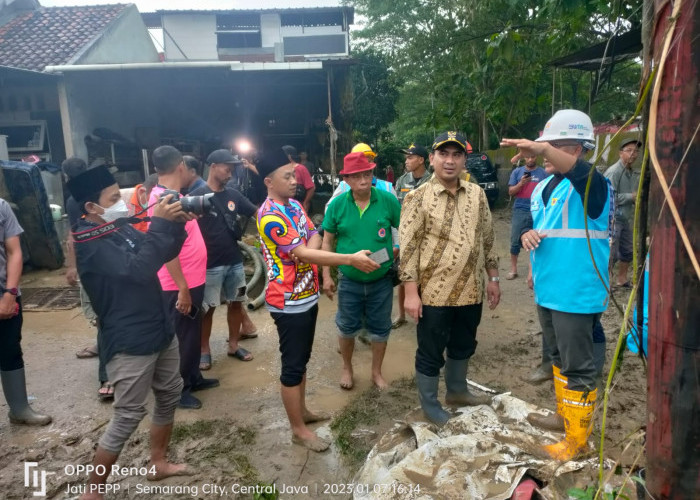 Tinjau Lokasi Banjir di Semarang, Taj Yasin : Seribu Sak Limbah Batubara Dikirim Dari Jepara Untuk Talud Darur