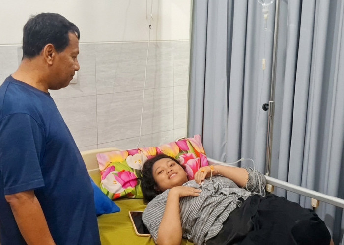 Jenguk Siswa Keracunan MBG di Lasem, Bupati Rembang Pastikan Biaya Berobat Ditanggung