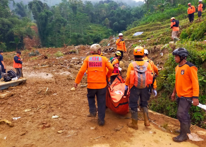 Ikut Temukan 2 Korban Longsor dan Banjir Bandang di Petungkriyono, TCT KIT Batang Sisir Lokasi Bencana 4 Hari