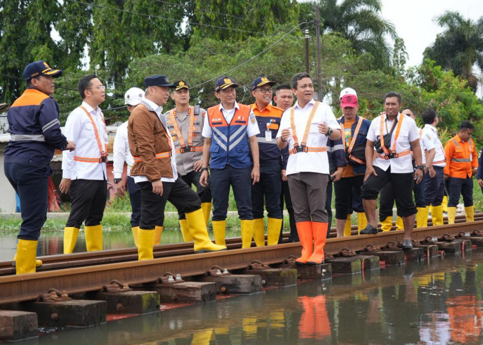 Banjir Jalur Kereta Api Pekalongan–Sragi Lumpuhkan Perjalanan, Menhub Turun Gunung