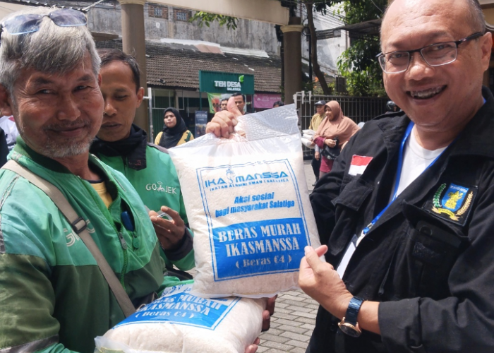 Sediakan Makan Siang Gratis, Ojol Hingga Kelompok Difabel Serbu Pasar Murah Ikasmanssa