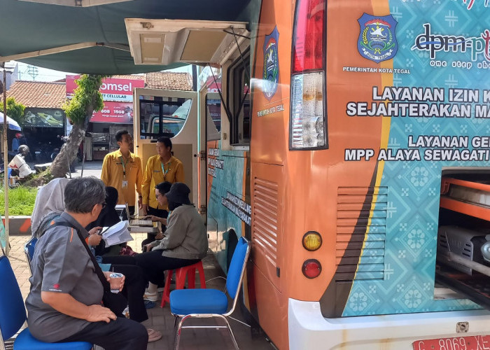Rayakan Hari Jadi Kota Tegal, DPMTSP Lakukan Pelayanan Bergerak Perizinan Berusaha