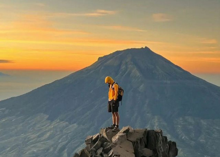7 Gunung di Jawa Barat yang Aman untuk Pendaki Pemula, Nomor 1 Paling Populer!