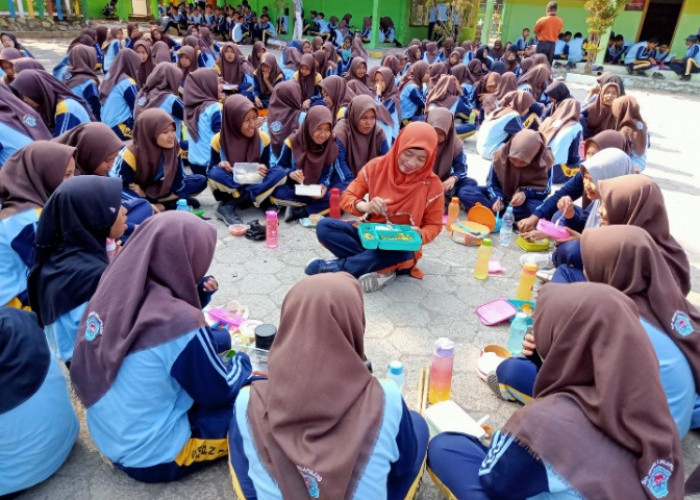 SMP Negeri 1 Balapulang Kabupaten Tegal Gelar Sarapan Sehat Bersama