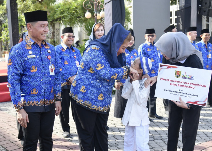 Peringati Hari Korpri, Wali Kota Semarang Memasak Nasi Goreng untuk Anak Panti Asuhan