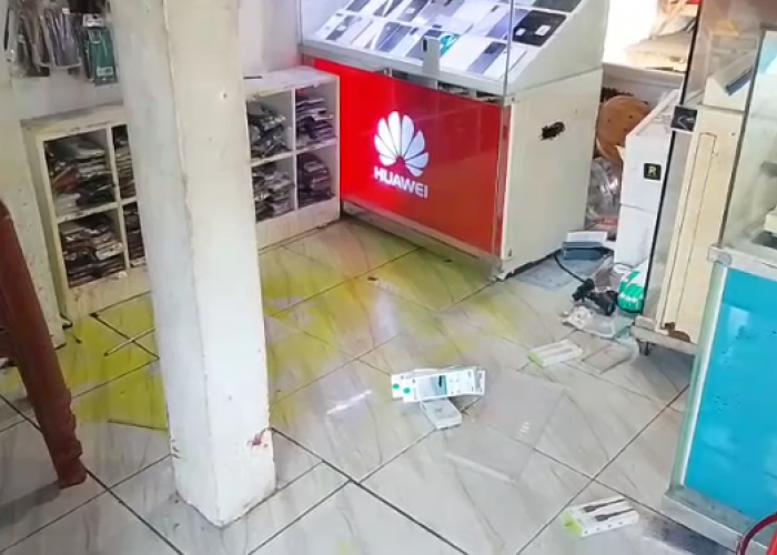 Breaking News : Konter HP Royal Phone Ambarawa Diduga Dirampok, Pemilik dan Mobilnya Lenyap