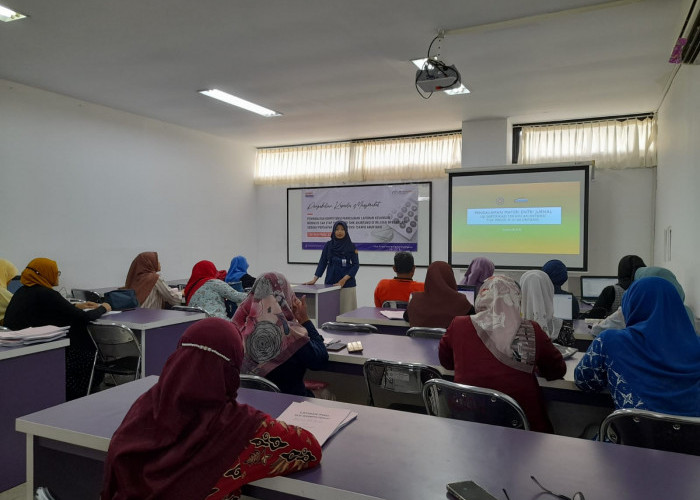 Dosen Poltek Tegal Harber Adakan Pelatihan Akutansi untuk Guru SMK di Bregaslang