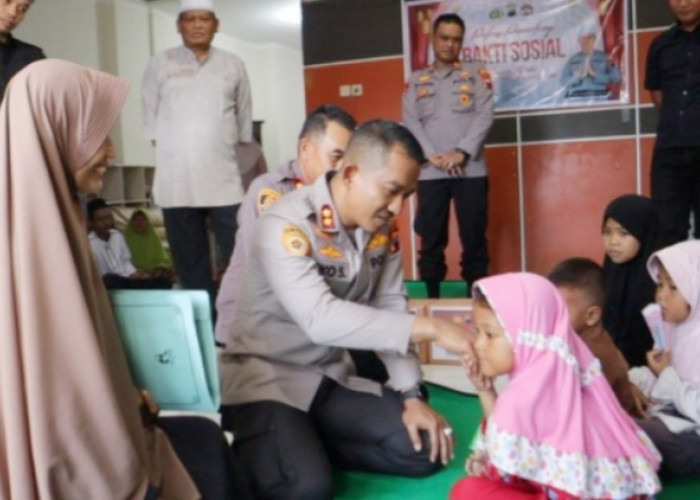 Kapolres Pemalang Berbagi Kebahagiaan dengan Anak Yatim Piatu