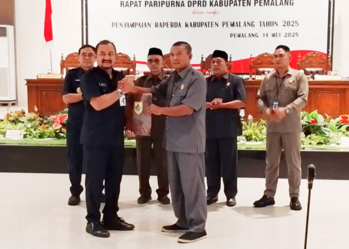 DPRD Kabupaten Pemalang Rapat Paripurna Penyampaian Raperda Tahun 2025