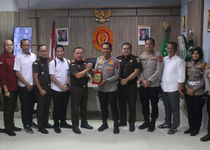 Kapolres Tegal Berkunjung ke Kajari, Bangun Sinergi Bareng Kejaksaan Demi Penegakan Hukum yang Berkeadilan  