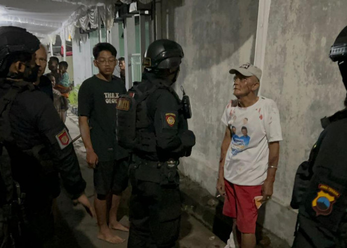 Meresahkan Warga, Kakek Digelandang Ke Kantor Polisi, Kenakan Kaos Bergambar Cagub