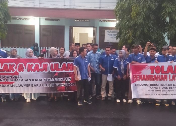 Tak Kerahkan Ribuan Massa, Aksi Simpatik Buruh Kudus Peringati May Day