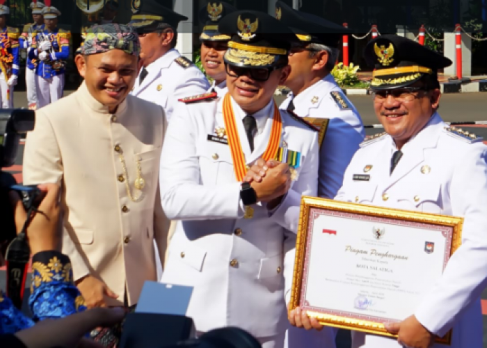 Catat Sebagai Pemerintahan Daerah Prestasi Kinerja Tinggi, Salatiga Terima Penghargaan dari Wamendagri