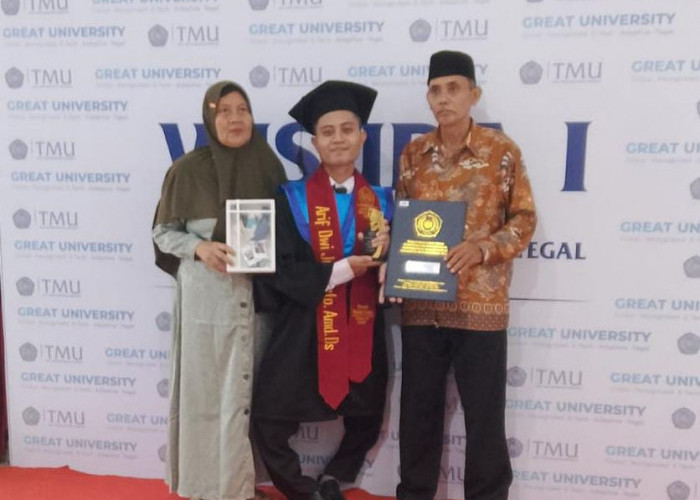 TMU Ramah Disabilitas, Inilah Kisah Inspiratif Arif Dwi Juliyanto di Wisuda Ke-1