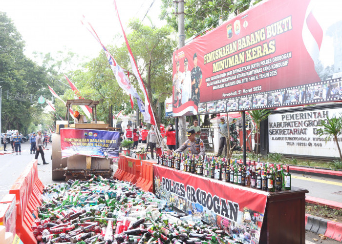 Jelang Lebaran IdulFitri 1446 H, Polres Grobogan Musnahkan 3.715 Botol Miras