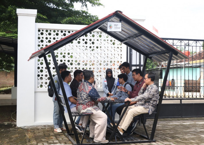 Hadirkan Gazebo Ergonomis, Inovasi Cemerlang Mahasiswa UMKU