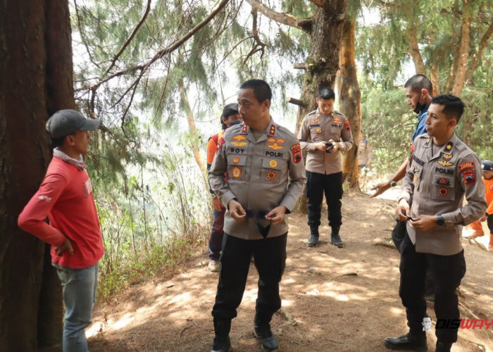 Kebakaran Gunung Sumbing Meluas 306 Hektare, Polda Jateng Siapkan Water Bombing