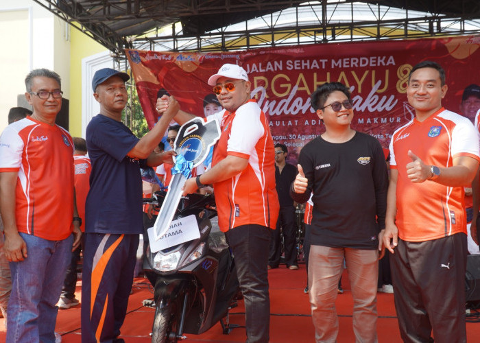 Bahtiar Yusuf Bawa Pulang Sepeda Motor dari Jalan Sehat HUT ke-81 RI Kota Tegal