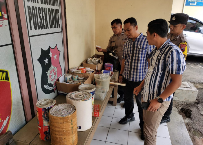 Satreskrim Polres Kudus Grebek Rumah Pembuat Mercon, Puluhan Selongsong Petasan Disita