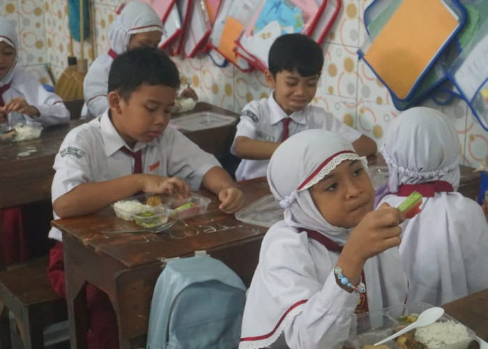 Program MBG Kota Pekalongan Dimulai, 6.000 Pelajar Terima Makanan Bergizi Gratis