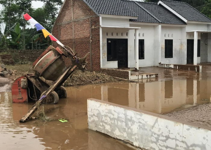 Banjir Griya Nagita Batang Tembus 2,5 Meter, Warga Rumah Subsidi Terancam Pindah