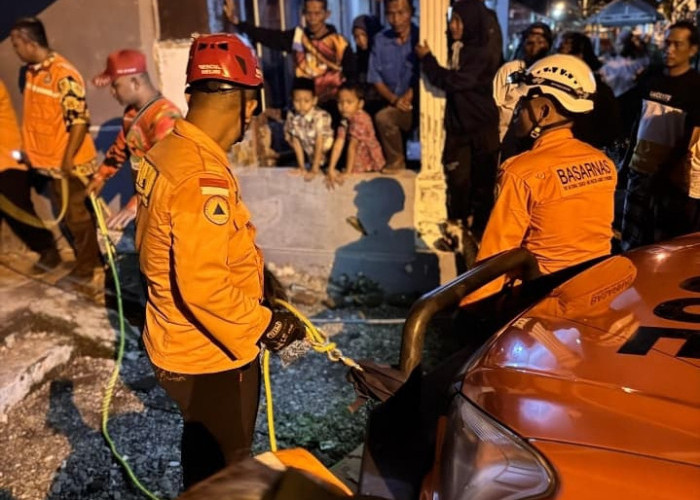 BPBD Kabupaten Tegal Berkolaborasi Angkat Jasad dalam Sumur