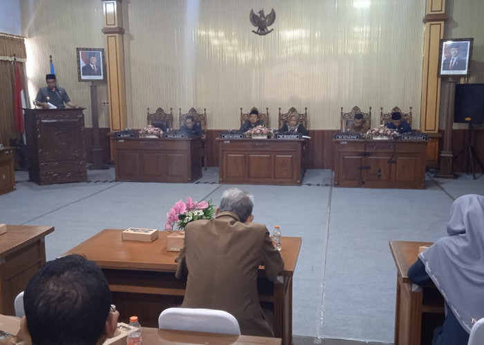 Warga Batang Bisa Berobat Gratis Pakai KTP, Bupati Faiz Kembalikan UHC di Akhir 2026